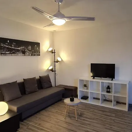 Nest With Balcony In Apartamento *