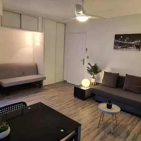 Apartamento Nest With Balcony In *